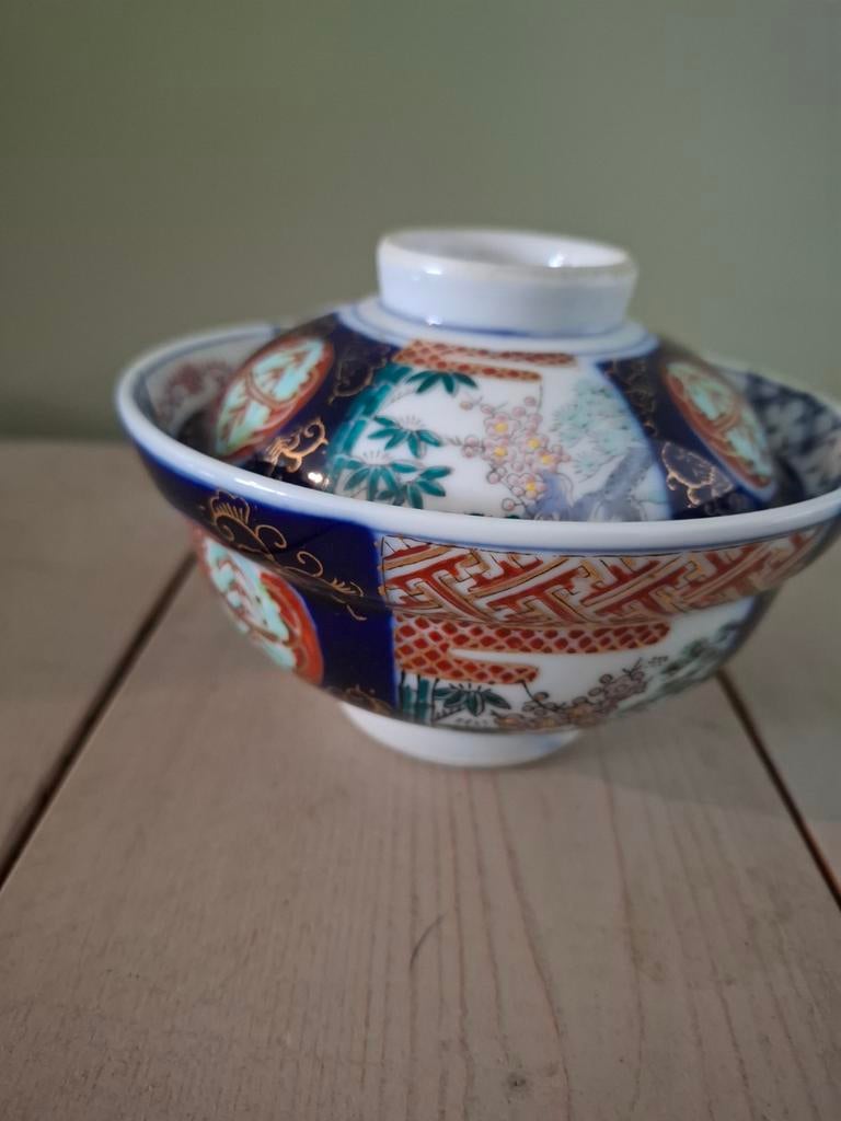 Antieke Japanse Imari Kom met Deksel - Handgeschilderd, Ophalen of Verzenden