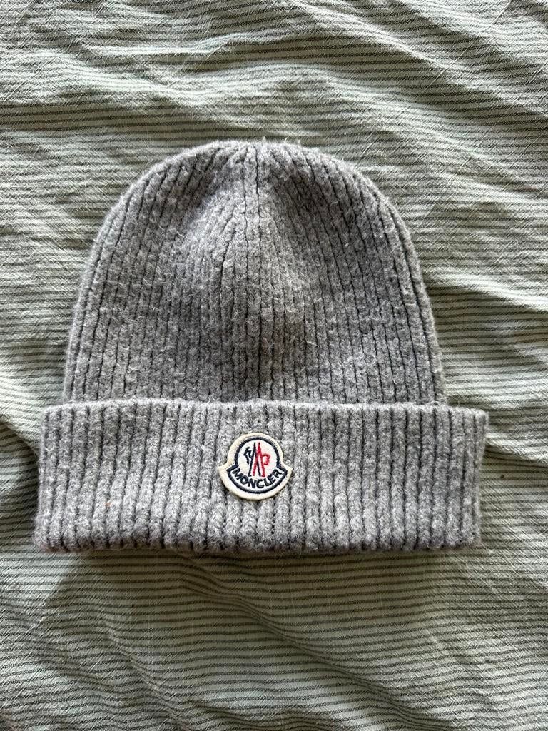 Moncler Muts, Kleding | Heren, Mutsen, Sjaals en Handschoenen, Ophalen of Verzenden, Zo goed als nieuw, Overige maten, Muts