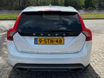 Volvo V60 2.4 D6 AWD Plug-In Hybrid Summum, Auto's, Volvo, Automaat, Wit, Vierwielaandrijving, 11 kWh