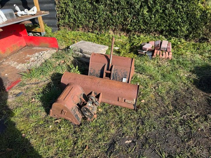 3 graafbakken met tanden en mechanische snelwissel, Zakelijke goederen, Machines en Bouw | Kranen en Graafmachines, Overige typen