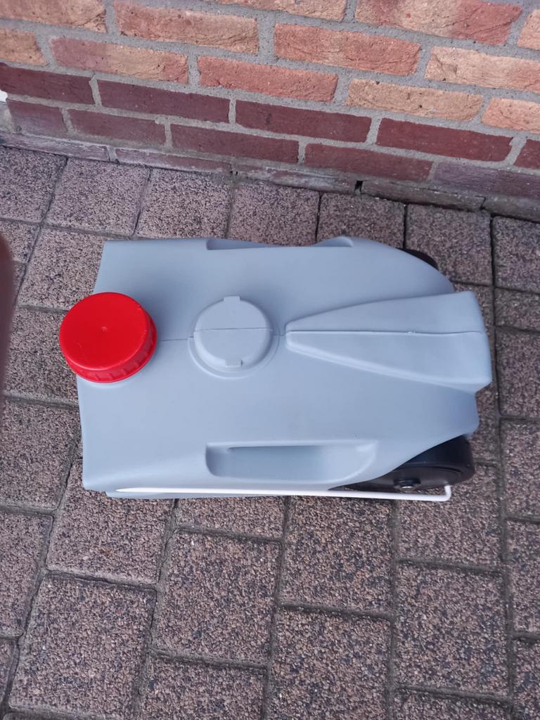 Vuilwatertank / watertank op wielen, ca. 35 liter, Ophalen, Nieuw