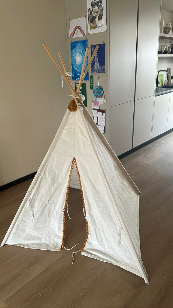 Leuke ruime tipi tent!, Kinderen en Baby's, Speelgoed | Speeltenten, Zo goed als nieuw, Ophalen
