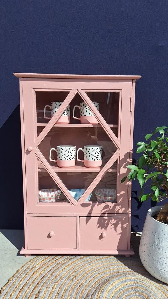 Oud roze vintage vitrinekastje, kastje met lades, hangkastje, Ophalen, Gebruikt, Met deur(en), Vintage