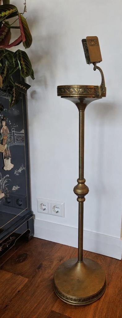 Art deco staande asbak, Ophalen