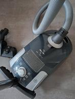 Miele stofzuiger S4 2000W, Gebruikt, Stofzuiger, 2000 watt of meer, Ophalen