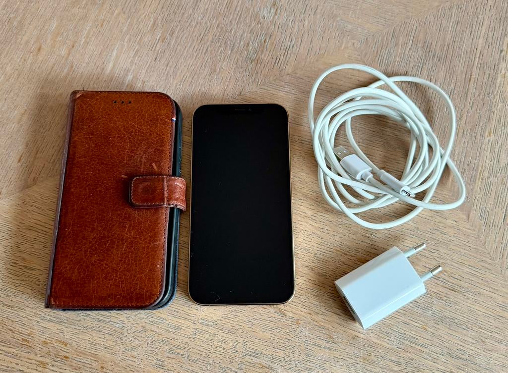 Iphone 12 pro 256Gb goud, eerste eigenaar, +hoesje en snoer, 256 GB, Zo goed als nieuw, Zonder simlock, Zonder abonnement