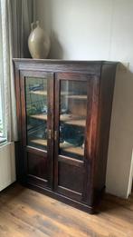 Antieke kast met het orginele glas er nog in. 125 jaar oud, Ophalen
