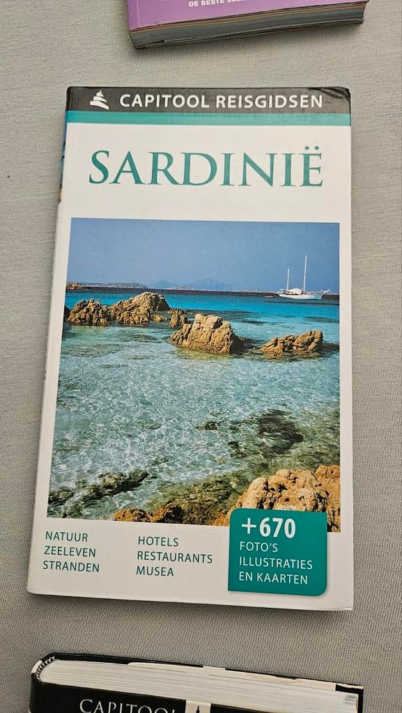 Capitool Reisgids Sardinië - Natuur, Zeven, Stranden, Capitool, Europa, Ophalen of Verzenden, Zo goed als nieuw