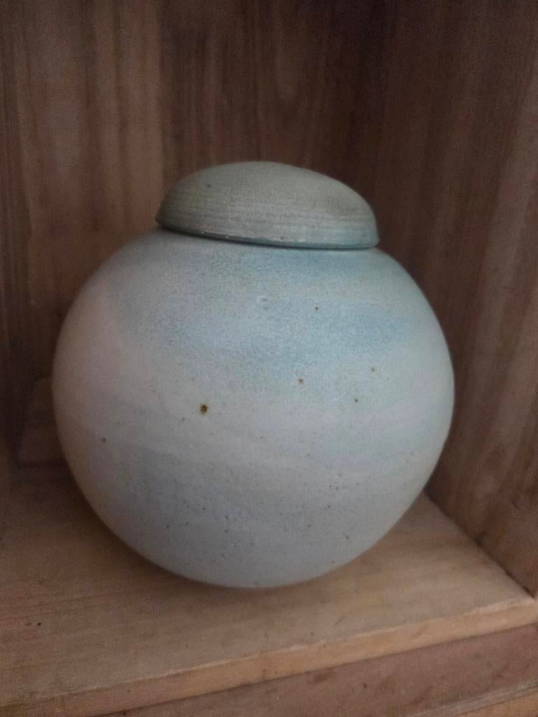 Keramieken deksel vaas gesigneerd