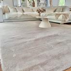 Comfy supreme - xl taupe vloerkleed - fotoshoot, Ophalen, 200 cm of meer, Zo goed als nieuw, 200 cm of meer