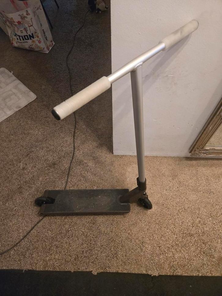 Stuntstep: Tilt Theorem Build, Fietsen en Brommers, Steps, Zo goed als nieuw, Gewone step, Ophalen