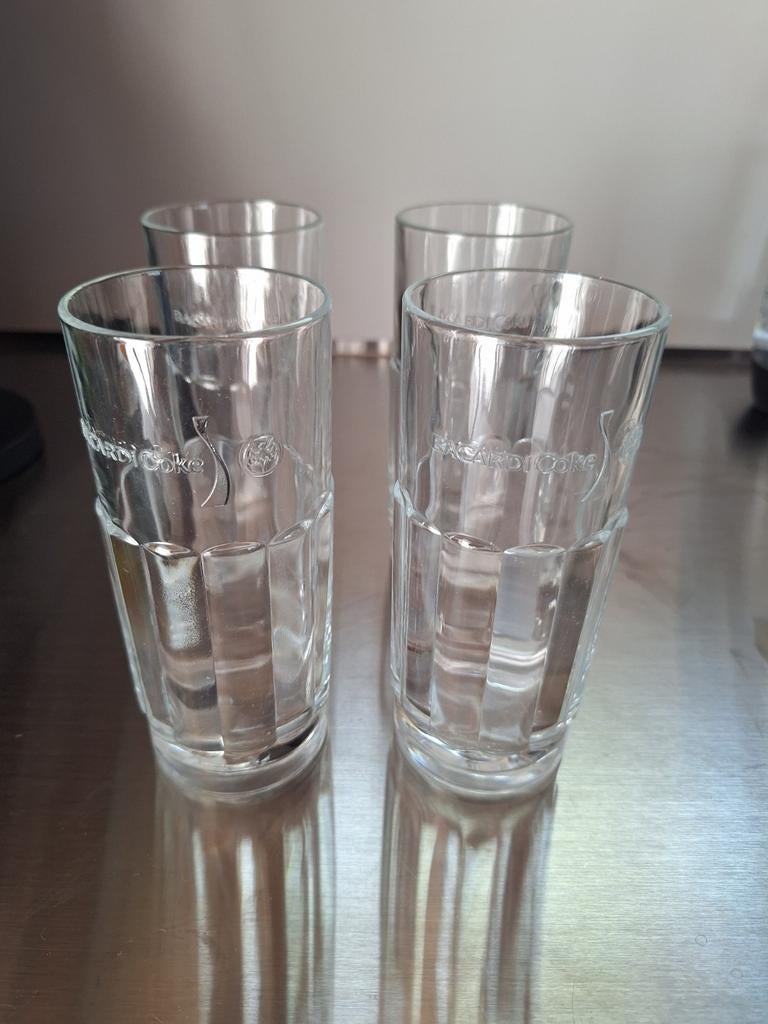 BACARDI & COLA long drink glazen 4 stuks, Verzamelen, Ophalen of Verzenden, Zo goed als nieuw, Borrel- of Shotglas