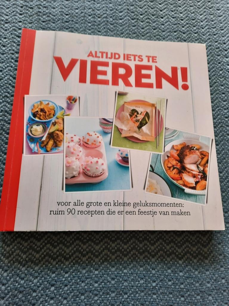Altijd iets te vieren! - Albert Heijn kookboek, Ophalen of Verzenden, Zo goed als nieuw