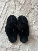 Nieuwe pantoffels zwart maat 38, Ophalen of Verzenden, Nieuw, Zwart, Pantoffels of Sloffen