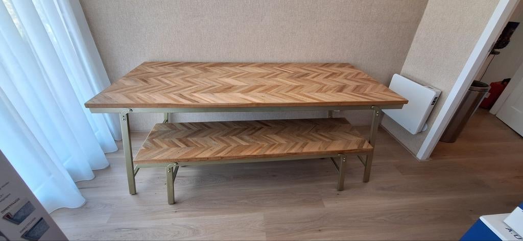 Eettafel en bankje Mateo van Karwei visgraatpatroon, Huis en Inrichting, Tafels | Eettafels, 100 tot 150 cm, Modern, Industrieel, Visgraat