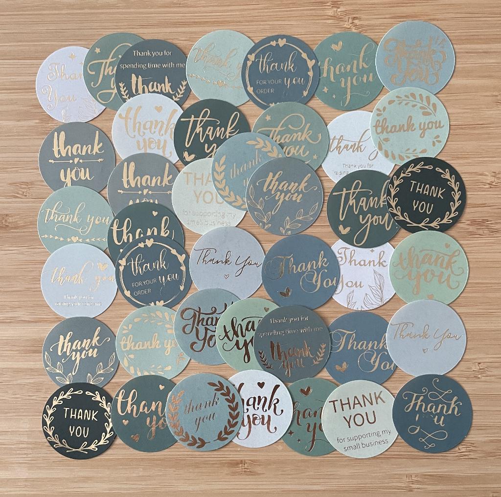 Thank you verschillende kleuren gouden letters sluitstickers, Hobby en Vrije tijd, Stickers en Plaatjes, Verzenden, Nieuw, Meerdere stickers