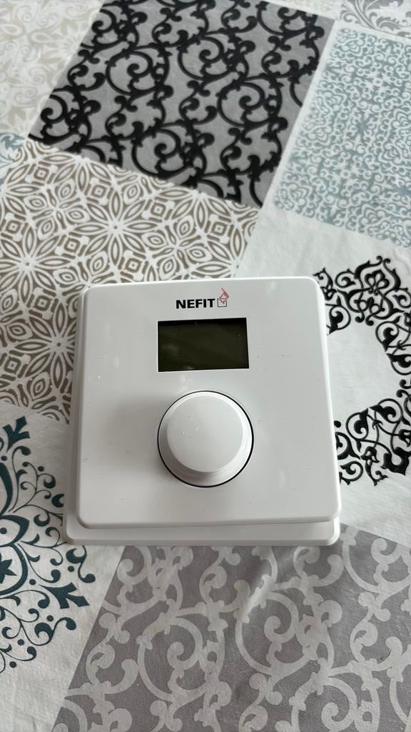 Nefit ModuLine 1010H warmtepomp kamerthermostaat l, Doe-het-zelf en Verbouw, Ophalen of Verzenden, Zo goed als nieuw