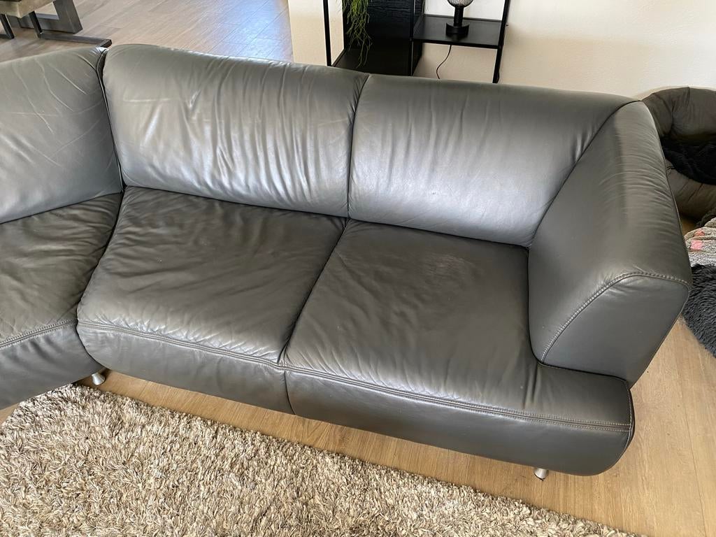 *GRATIS* Grijze leren hoekbank, Huis en Inrichting, Banken | Bankstellen, Ophalen, Gebruikt, Hoekbank, Leer