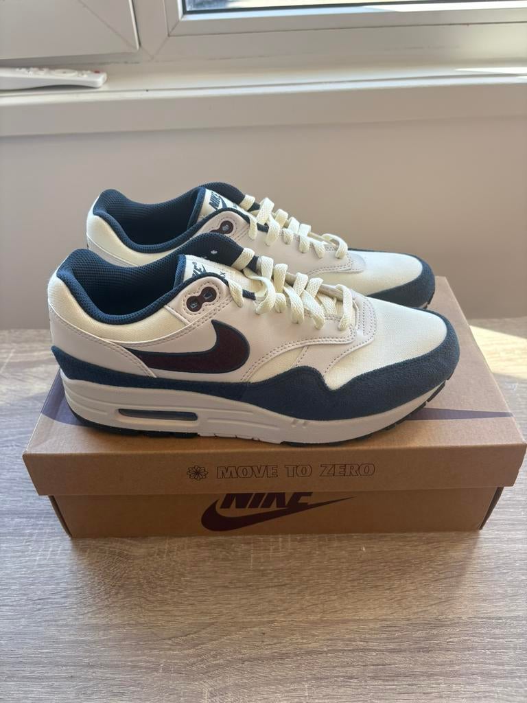 Nike Air Max 1 Coconut Milk Burgundy Crush | EU 41, Overige kleuren, Nieuw, Ophalen of Verzenden, Nike