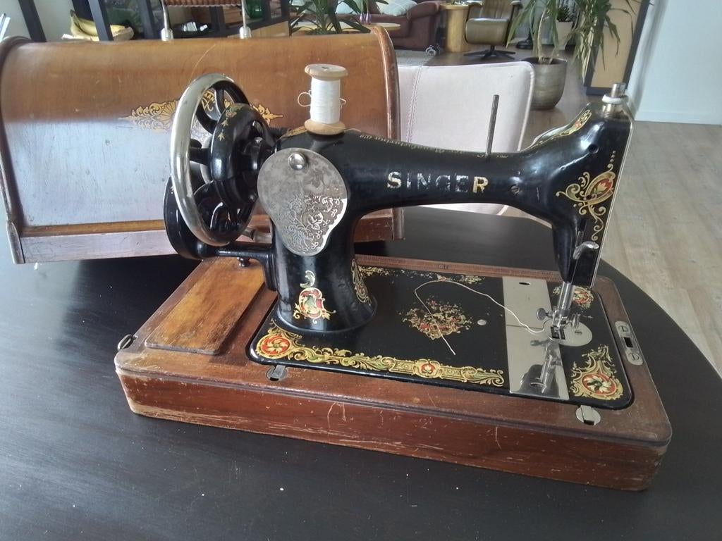 Antieke Singer Naaimachine met Houten Koffer, Antiek en Kunst, Ophalen
