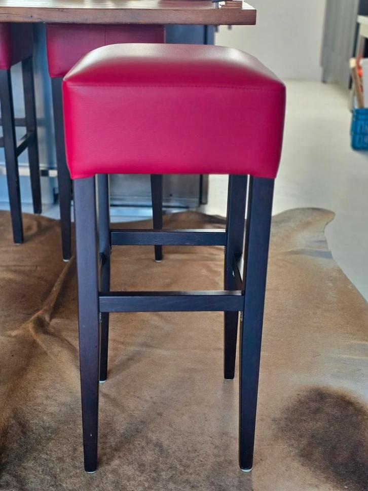 Set van 4 rode leren barkrukken, 79cm hoog, Huis en Inrichting, Barkrukken, Gebruikt, 60 tot 90 cm, Leer, 4 krukken, Verzenden