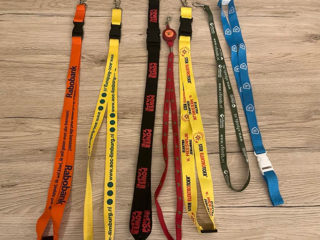 Partij keycords / lanyards – 7 stuks + badgehouder, Ophalen of Verzenden, Gebruikt