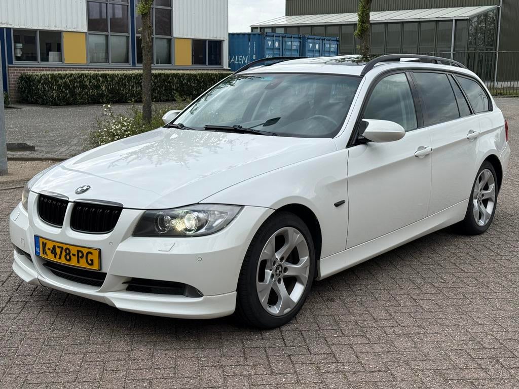 BMW 3-Serie 3.0 330xd Xdrive Touring AUT 2006 PANO NAP TREKH, Automaat, Leder en Stof, Wit, 231 pk