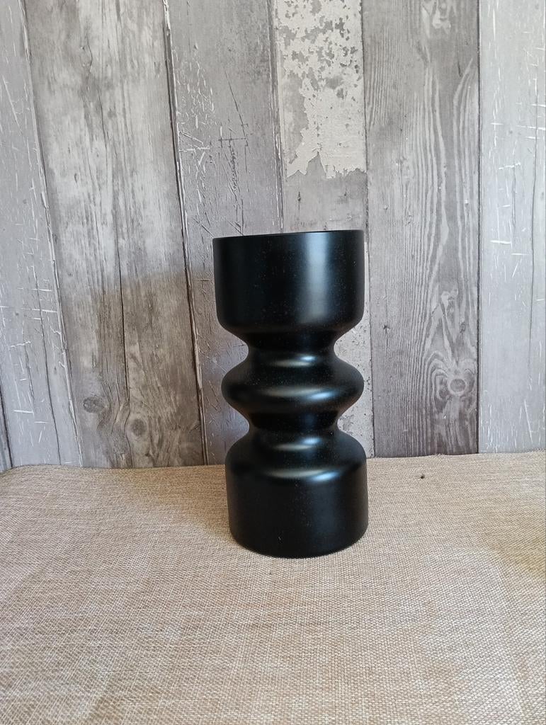 Zwarte vaas, Huis en Inrichting, Woonaccessoires | Kandelaars en Kaarsen, Canadezenlaan 4 Dokkum, La Rentree, Ophalen of Verzenden