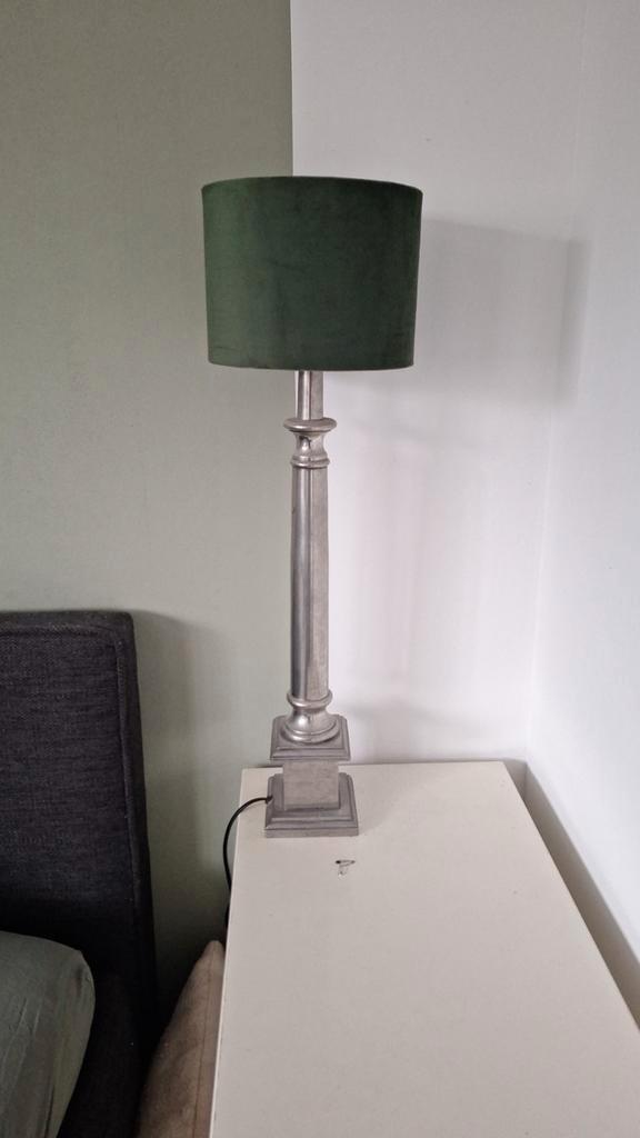 2x Tafellamp met groene kap, Huis en Inrichting, Lampen | Tafellampen, 50 tot 75 cm, Ophalen of Verzenden