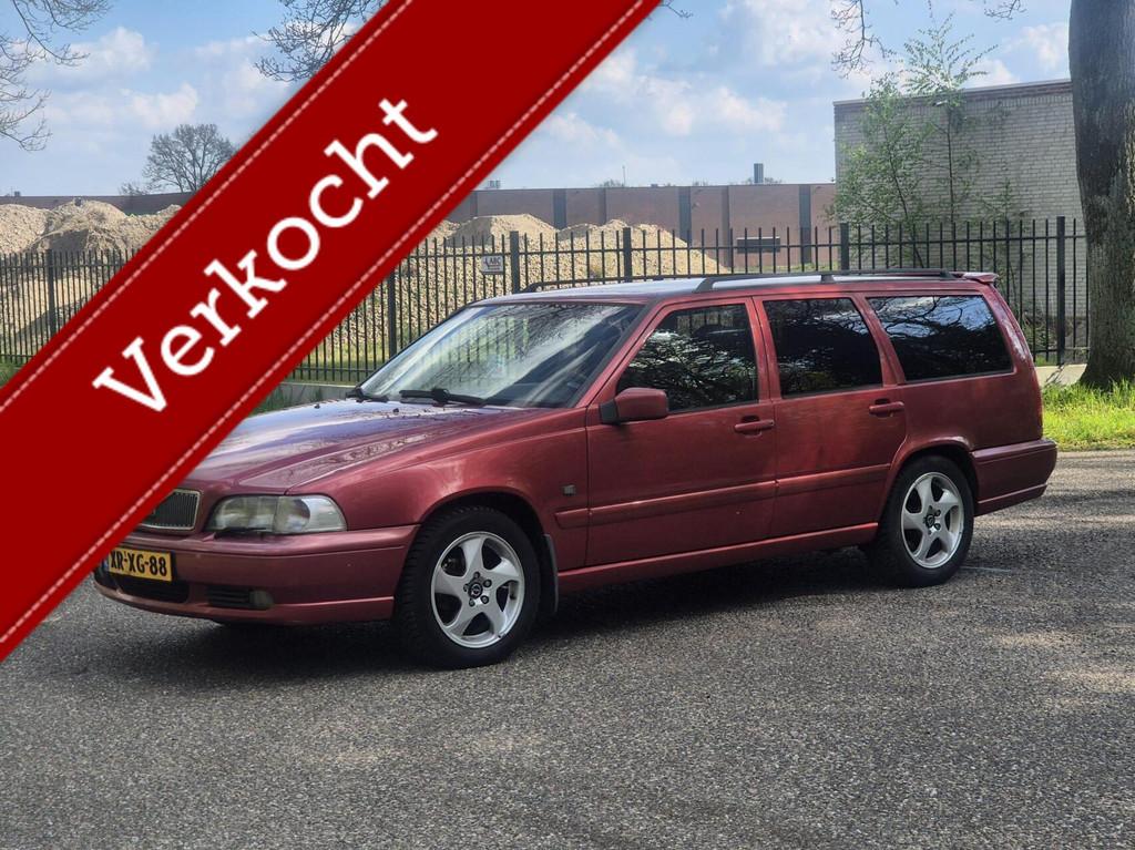 Volvo V70 2.5/144PK/Airco/CruiseCont/Leer/Stoelverw/Trekhaak, Auto's, Volvo, Gebruikt, 1434 kg, Stoelverwarming, 1600 kg