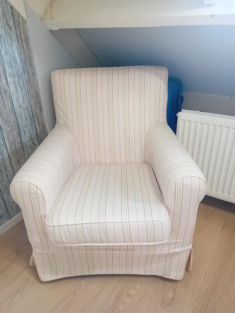 Roze gestreepte IKEA fauteuil, Ophalen, Modern, Comfortabel, Gebruikt, 75 tot 100 cm