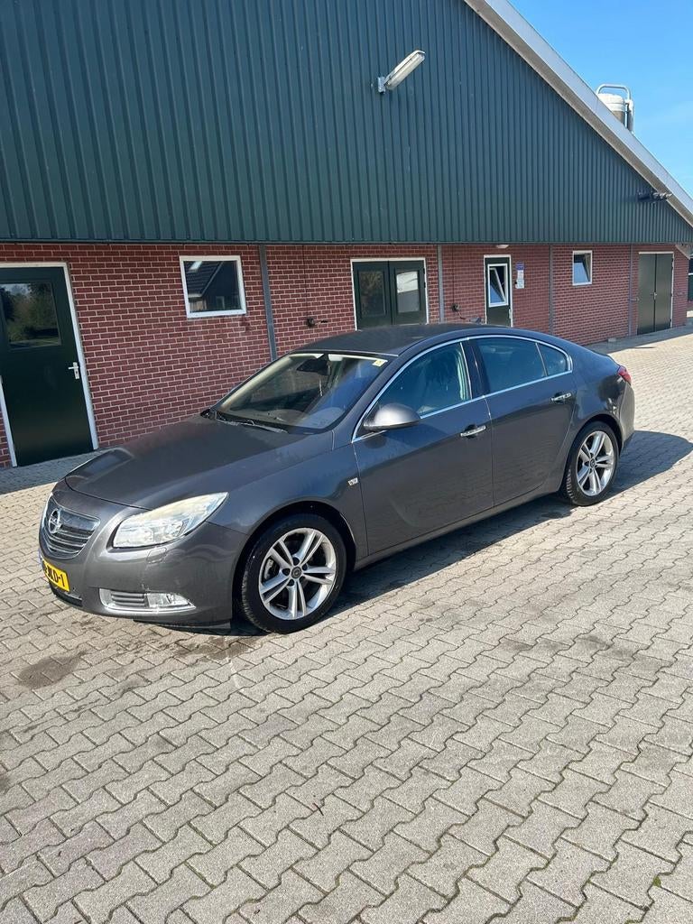 Een leuke Opel insignia met motorproblemen, Auto's, Opel, Particulier, Te koop, Benzine