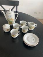 Koffie/theeserviesje met molen en bloemen, Gebruikt, Ophalen of Verzenden, Overige stijlen, Kop(pen) en/of Schotel(s)