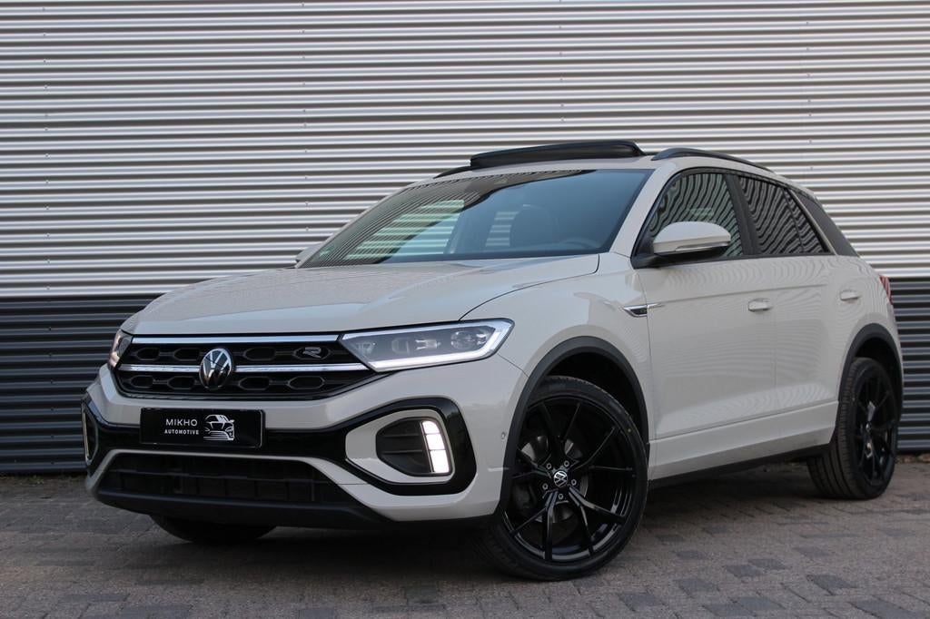 Volkswagen T-Roc 1.5 TSI 3x R-Line | Panoramadak | IQ Light, Auto's, Volkswagen, 1258 kg, Zwart, 150 pk, Origineel Nederlands