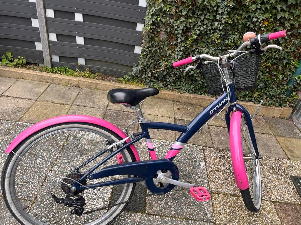 B'Twin kinderfiets 24 inch - Roze/Blauw, Ophalen of Verzenden, Gebruikt, 24 inch, Handrem