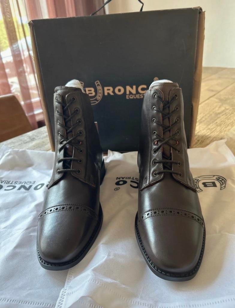 2xBronco Equestrian rijlaarzen maat 42 leer nieuw, Dieren en Toebehoren, Paardrijkleding, Ophalen of Verzenden, Dressuur, Schoeisel