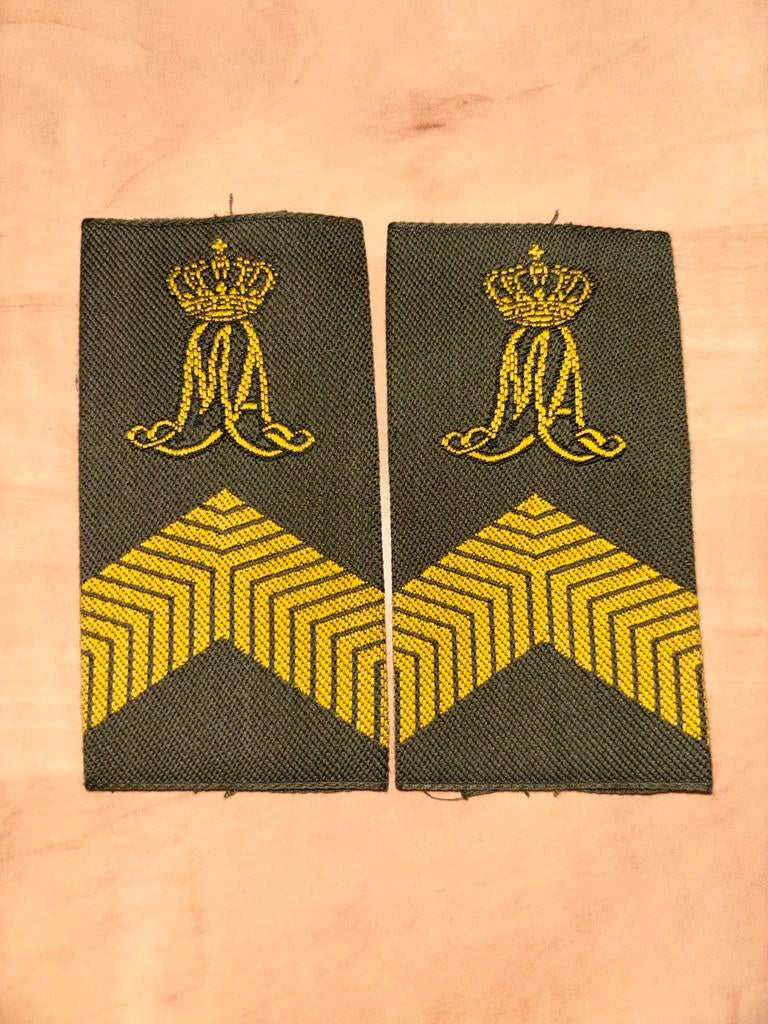 Set rangen korporaal GVT KMA Landmacht, Ophalen of Verzenden, Landmacht, Nederland, Embleem of Badge