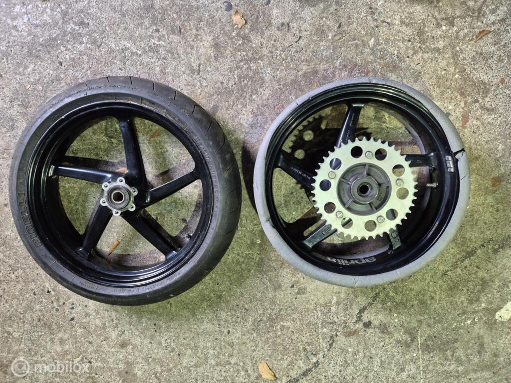 Achterwiel voorwiel wielen velgen 5 spaaks Aprilia, Motoren, Onderdelen | Ducati, Gebruikt, Factorystore.service@ducati.com, Ophalen of Verzenden