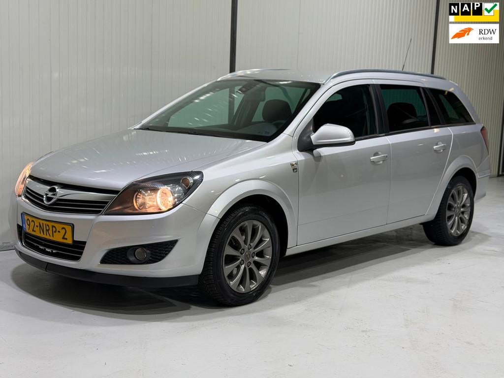 Opel Astra Wagon 1.6 111 years Edition NETTE STAAT - TREKHAA, Voorwielaandrijving, 15 km/l, Gebruikt, 116 pk
