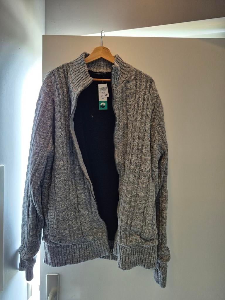 Nieuw grijs vest, goed gevoerd, maat XL, Verzenden