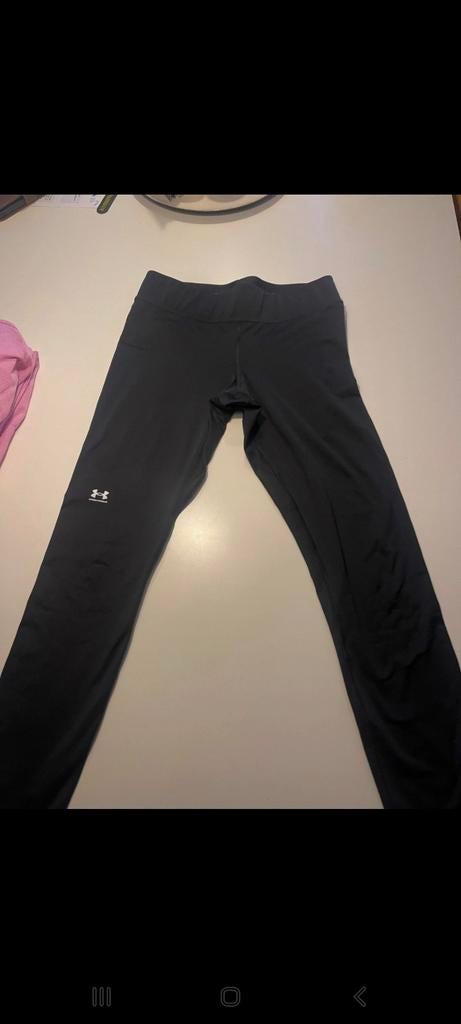Under Armour, Zwart, Maat 40/42 (M), Ophalen of Verzenden, Zo goed als nieuw