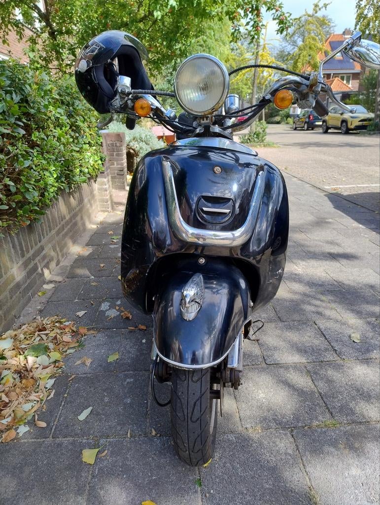 Retro scooter - Blauw kenteken, incl. helm, Fietsen en Brommers, Ophalen, Gebruikt, Overige merken