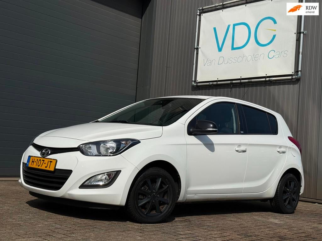 Hyundai I20 1.2 HP Business Edition | 5-deurs | Airco, Auto's, Hyundai, Euro 5, Gebruikt, 4 cilinders, Wit
