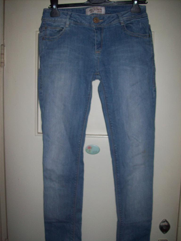 Spijkerbroek  blauw M 40 Pull & Bear, Blauw, Ophalen of Verzenden, Zo goed als nieuw, W30 - W32 (confectie 38/40)