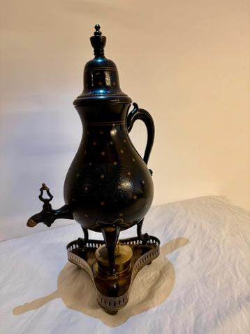 Antieke Kraantjespot beschikbaar voor biedingen