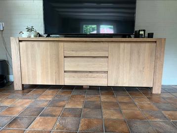 Dressiorkast 220x50x80 beschikbaar voor biedingen