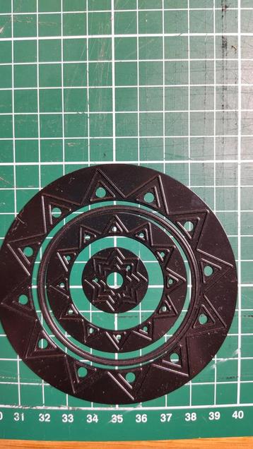 Stansjes - Set van 3 beschikbaar voor biedingen