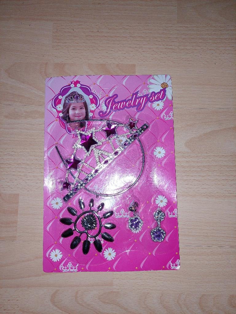 Jewelry setje., Ophalen of Verzenden, Puzzelen