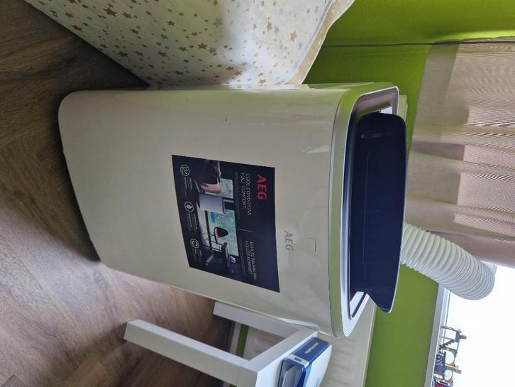 Mobiel airco van AEG, Witgoed en Apparatuur, Airco's, Zo goed als nieuw, Mobiele airco, 60 tot 100 m³, 3 snelheden of meer, Koelen en Ontvochtigen