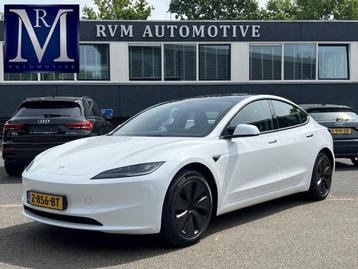 Tesla Model 3 RWD 60 kWh ORIG NL. NAP KM. | NIEUWSTAAT | AUT beschikbaar voor biedingen